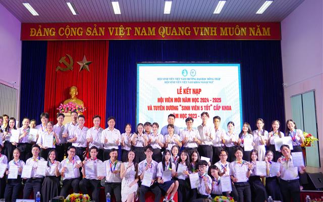Trường Đại học Đồng Tháp: Hơn 4.300 “Tân chiến binh GenZ” Gia nhập tổ chức Hội Sinh viên Việt Nam